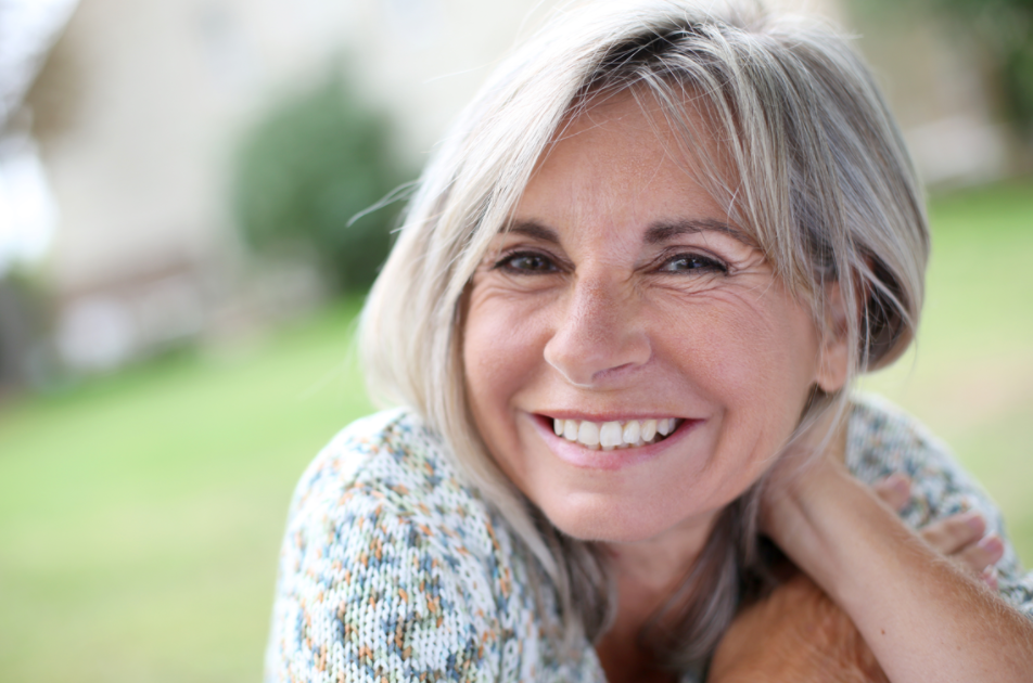 7 Quick And Easy Make-up Tips For Women Over 50